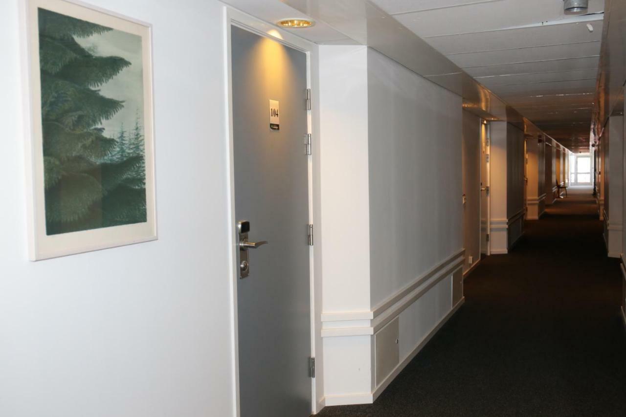 Hotell Norrort Vallentuna Exterior foto